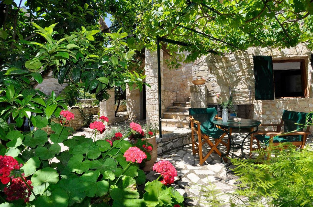 Adamantia Hotel Gaios Extérieur photo